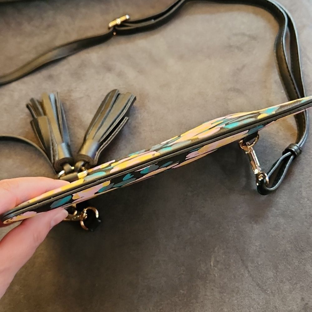 Melie bianco purse floral bag tassel, like new! - Picture 9 of 13